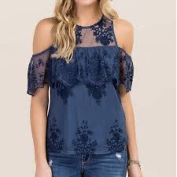 Francesca's black lace cold shoulder blouse - Picture 2 of 8